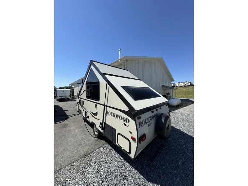 2017 FOREST RIVER ROCKWOOD PREMIER 214A HW