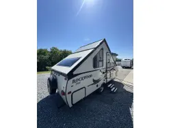 2017 FOREST RIVER ROCKWOOD PREMIER 214A HW