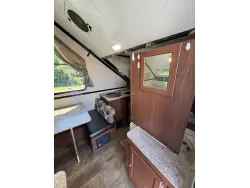 2017 FOREST RIVER ROCKWOOD PREMIER 214A HW