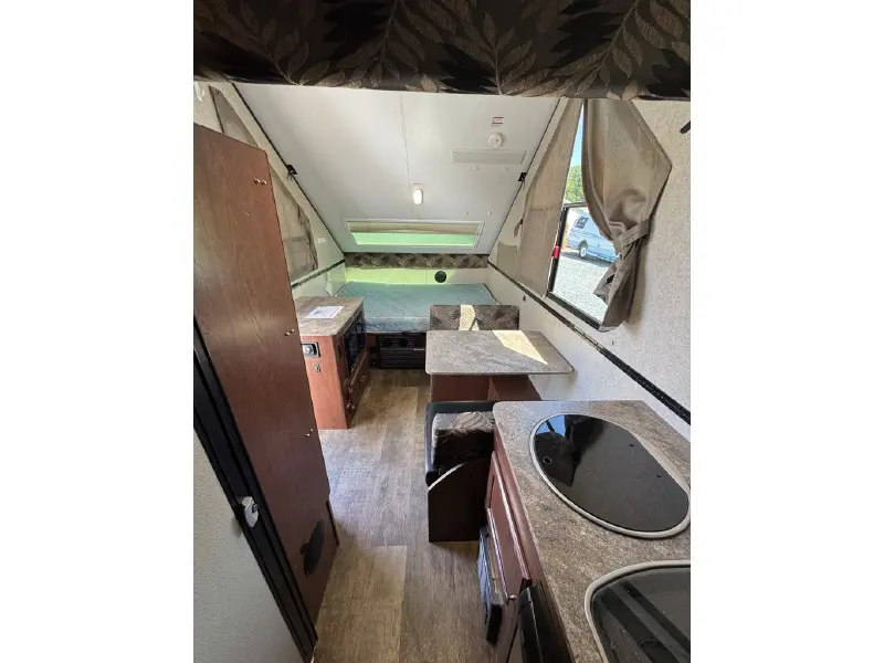2017 FOREST RIVER ROCKWOOD PREMIER 214A HW