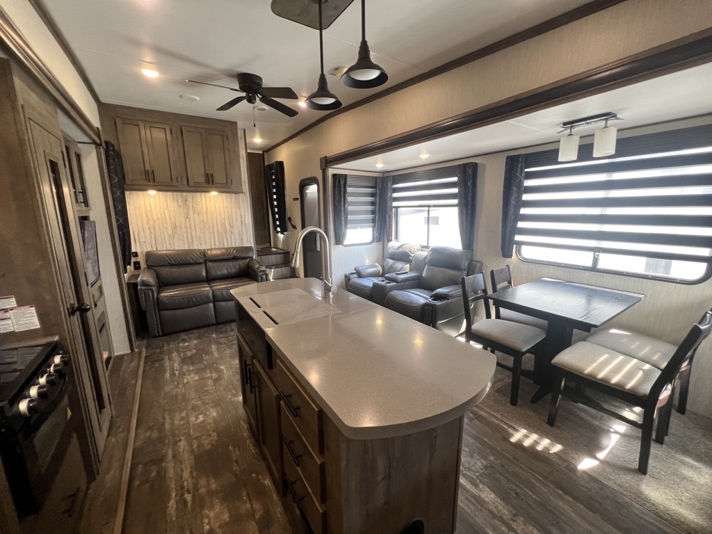 2020 Forest River Sabre Cobalt 31IKT in kennedale TX