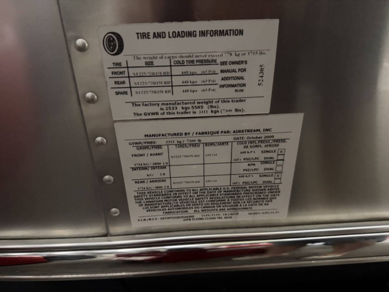 A photo of this 2010 Airstream FLYING CLOUD 25FB QUEEN