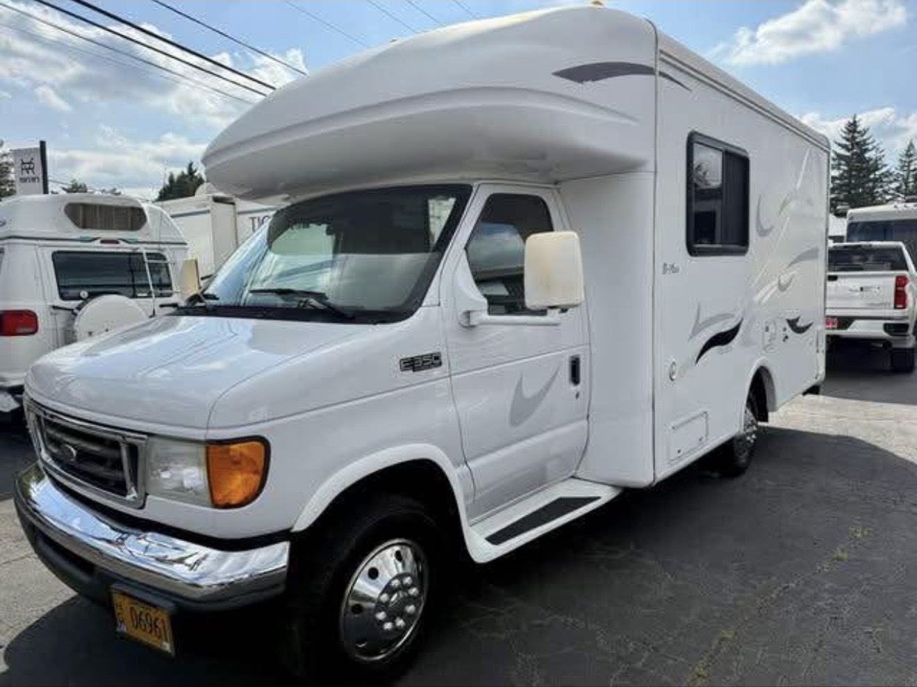 2004 R-Vision CONDOR 1281 in lily dale NY
