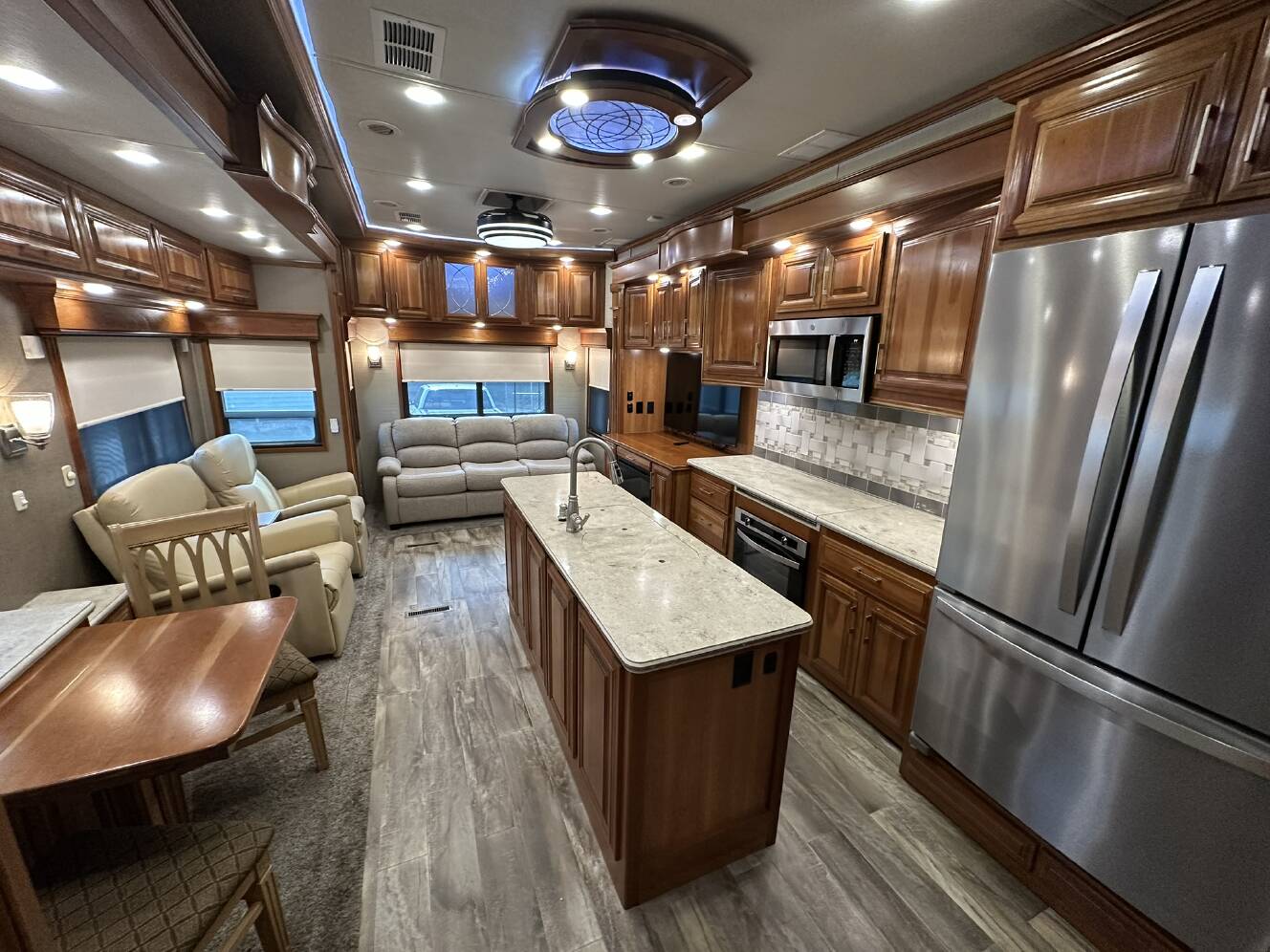 A photo of this 2018 DRV MOBILE SUITES 38RSSA