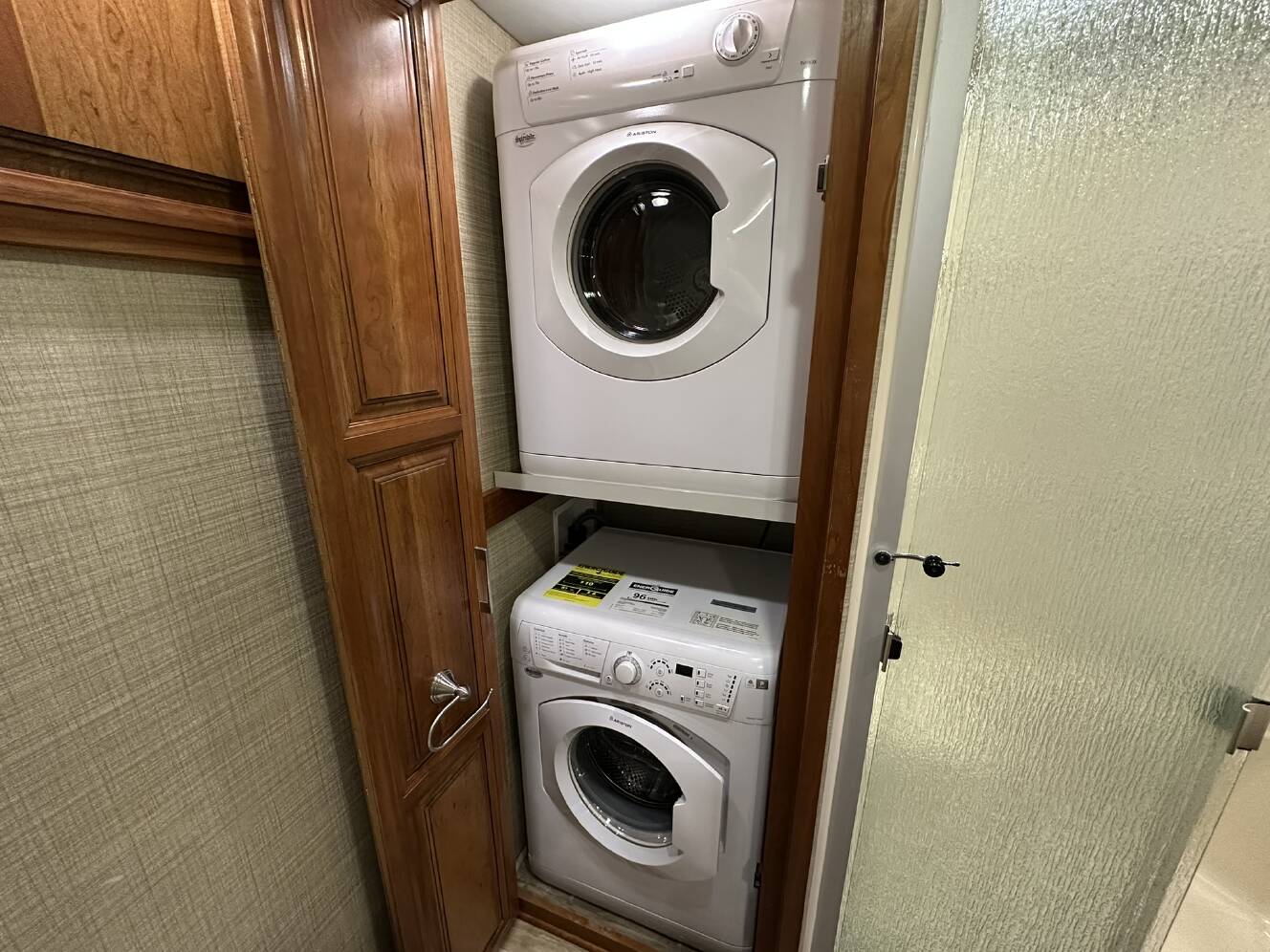 A photo of this 2018 DRV MOBILE SUITES 38RSSA