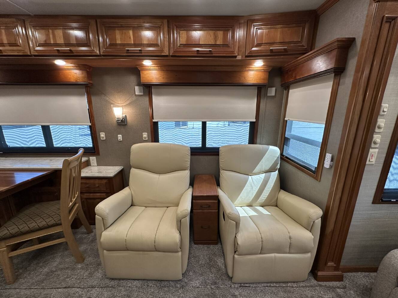A photo of this 2018 DRV MOBILE SUITES 38RSSA