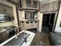 2020 KEYSTONE RAPTOR 429