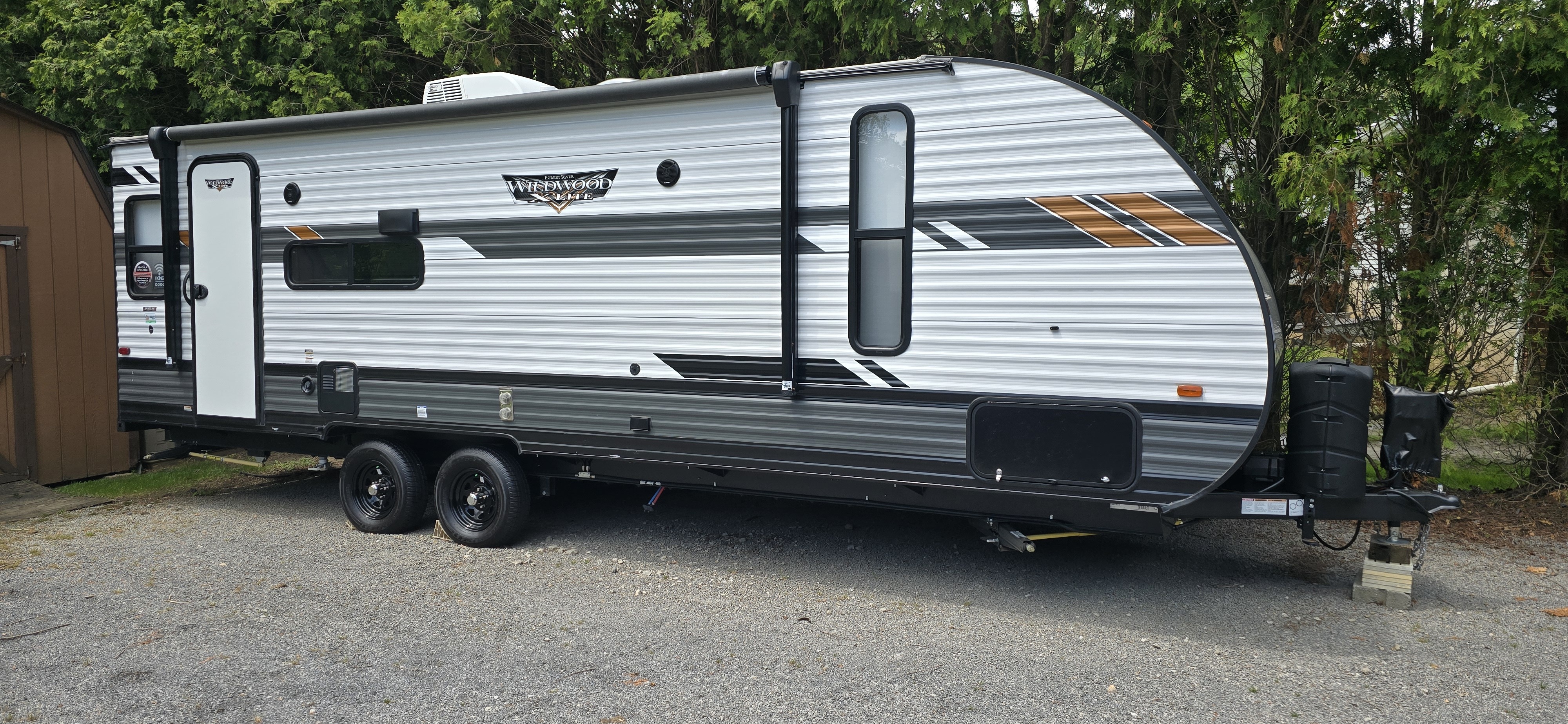 2022 Forest River WILDWOOD X-LITE 24RLXL in tarentum PA