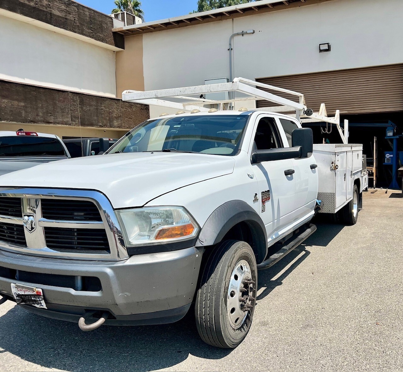 2011 RAM 5500 CREW CAB CHASSIS in Riverside, CA