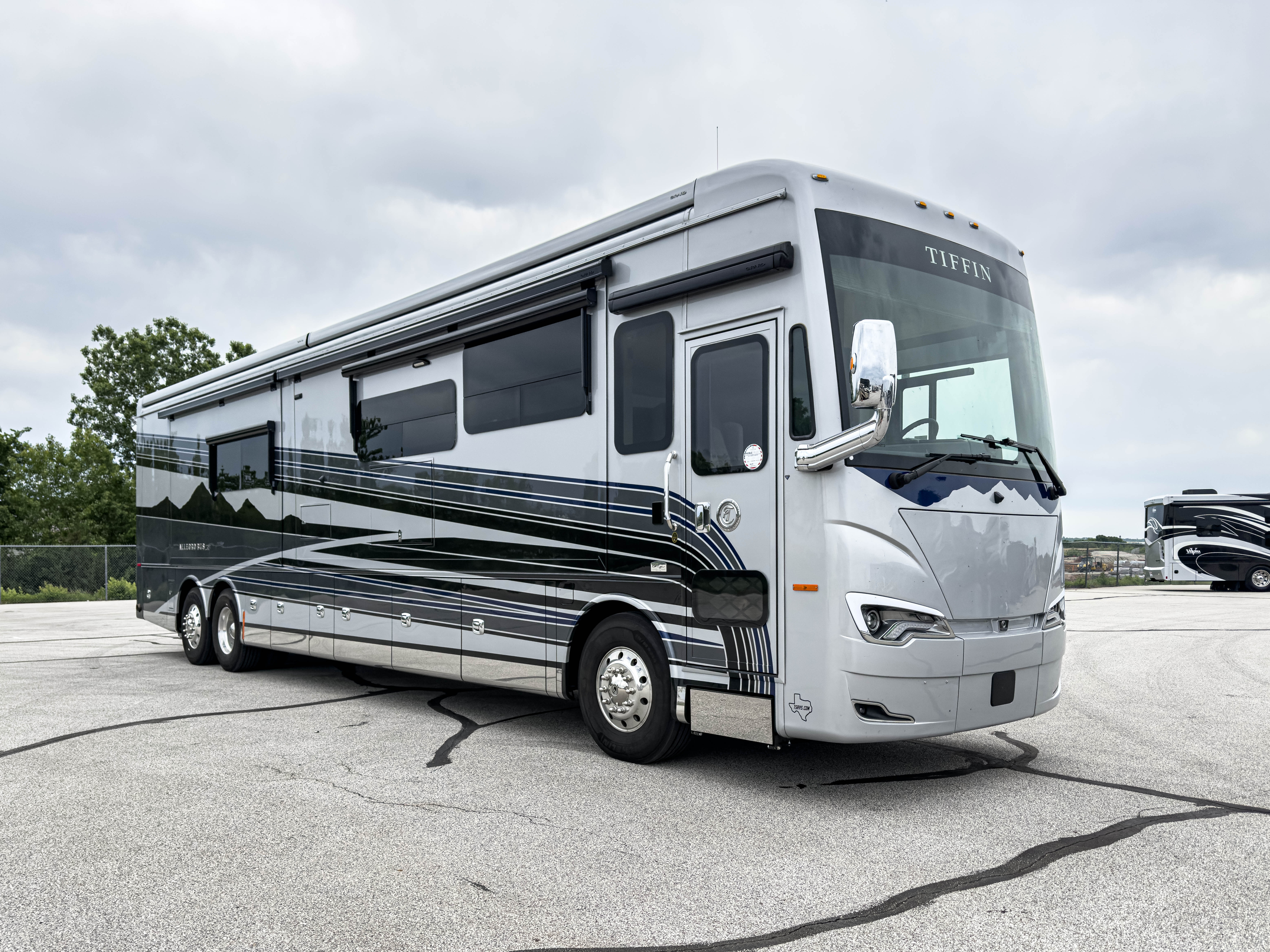 2026 Tiffin Allegro Bus 45BTP Class A Diesel Motorhome - Diesel Pusher RV