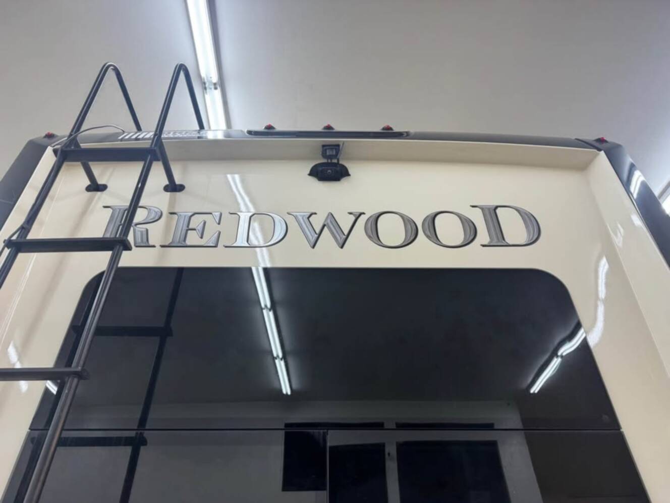 A photo of this 2017 Redwood REDWOOD 3821RL