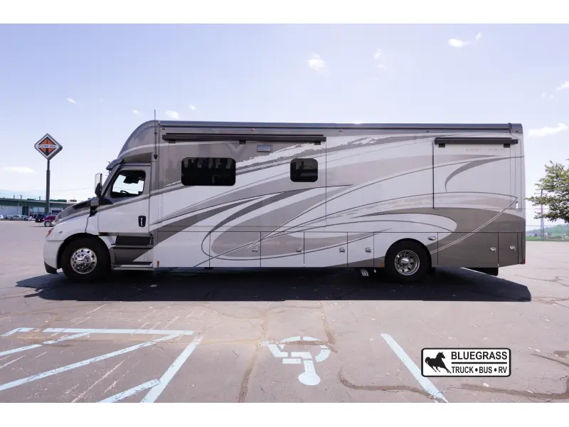2024 RENEGADE EXPLORER 38EMB