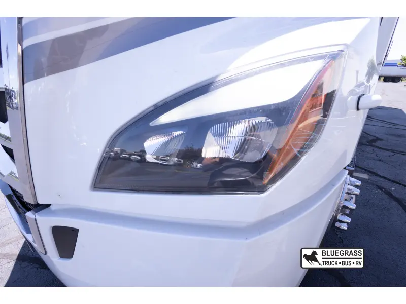 2024 RENEGADE EXPLORER 38EMB
