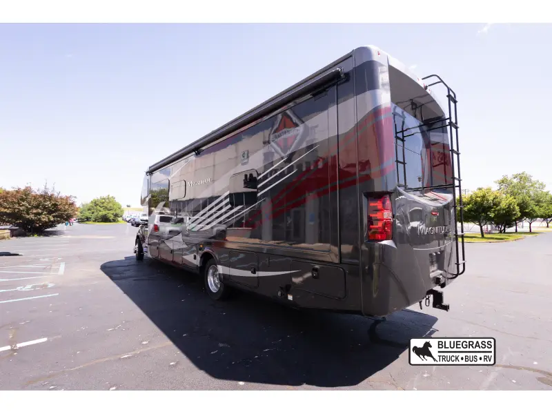 2021 THOR MOTOR COACH MAGNITUDE SV34