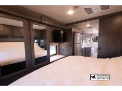 2021 THOR MOTOR COACH MAGNITUDE SV34