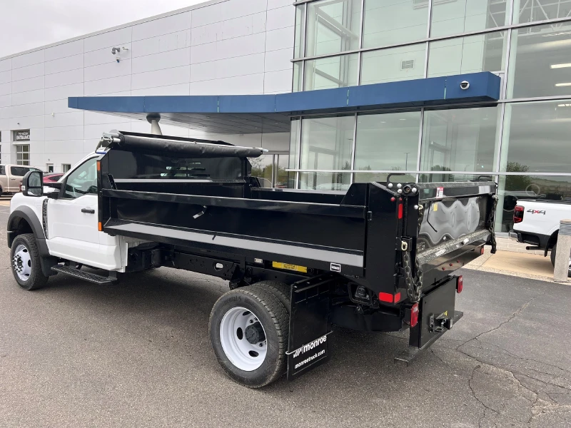 2025 FORD F550