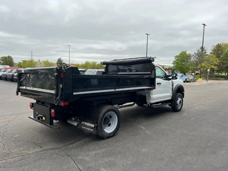 2025 FORD F550