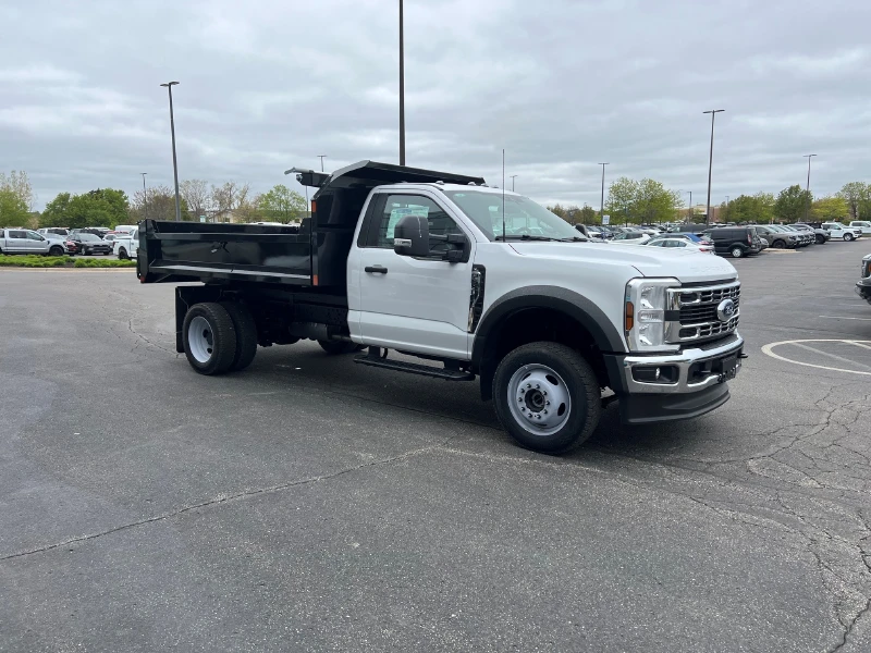 2025 FORD F550