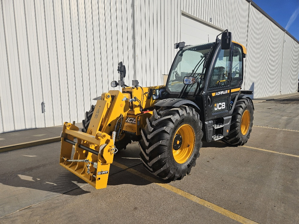2025 JCB 542-70 Agri in Wamego, KS
