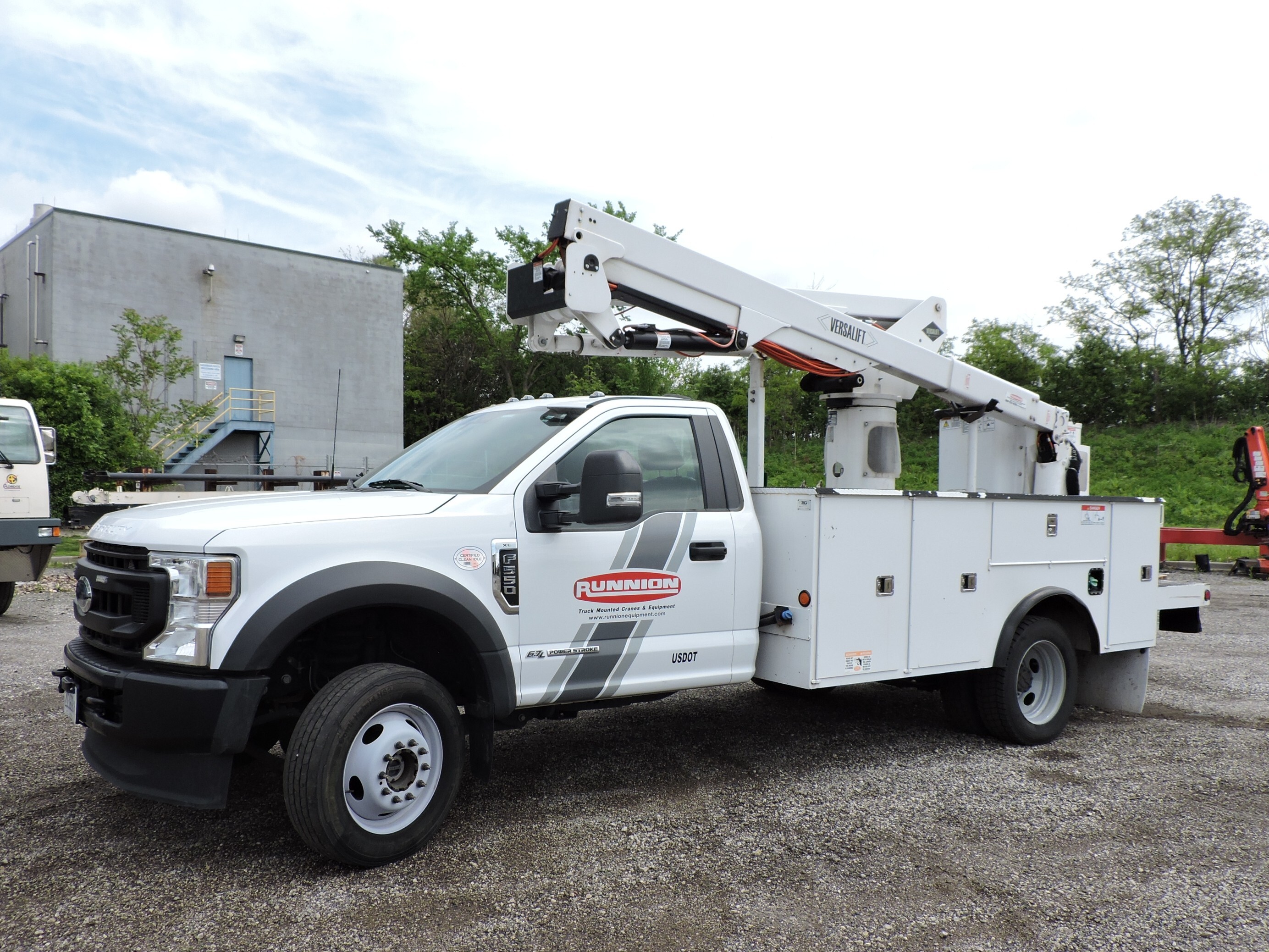 2022 VERSALIFT SST-40-EIH in La Grange, IL