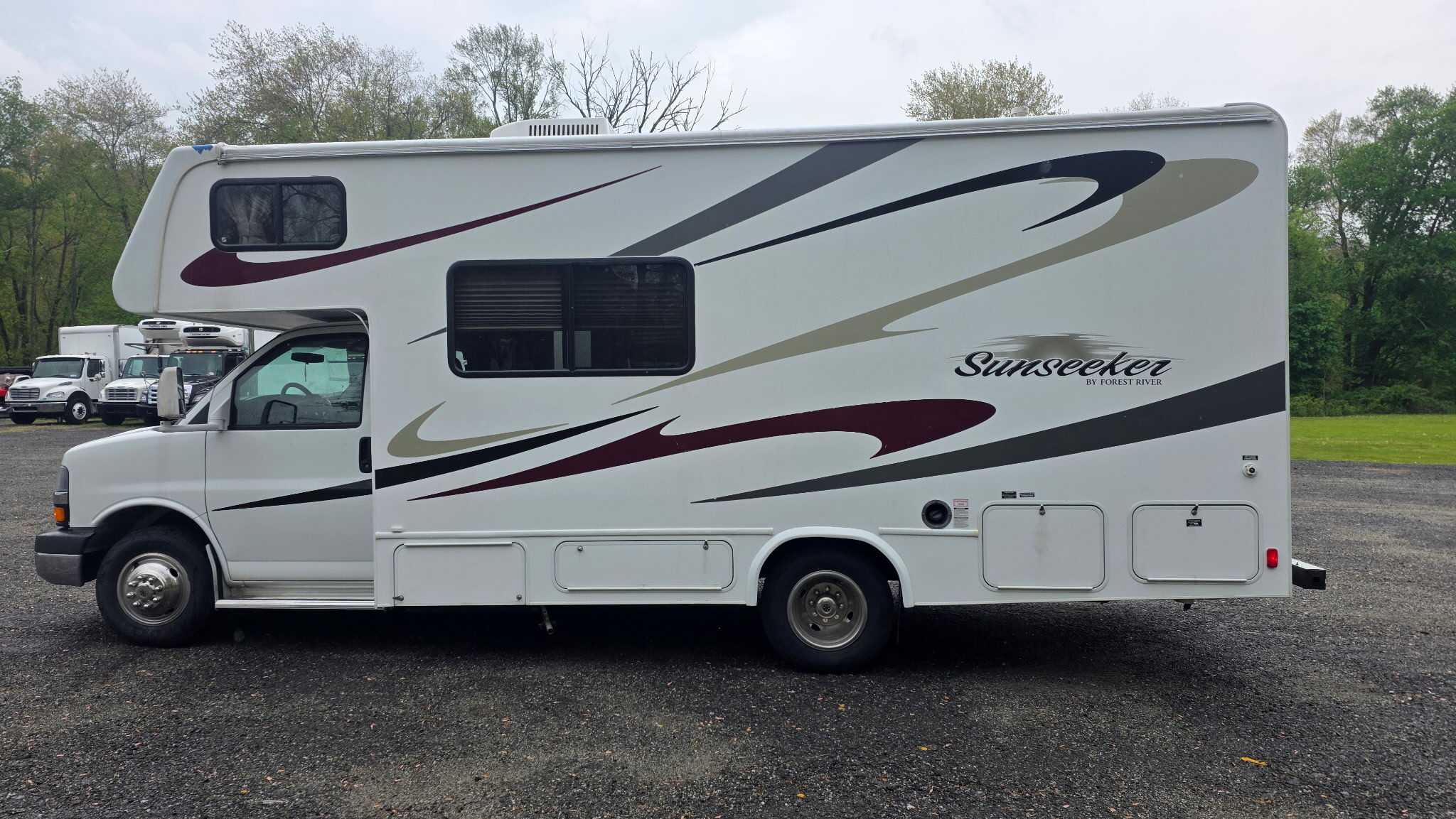2011 Forest River SUNSEEKER 2300 in newfoundland NJ