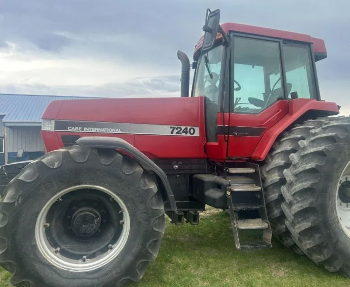 1995 CASE IH 7240 in Dundas, MN