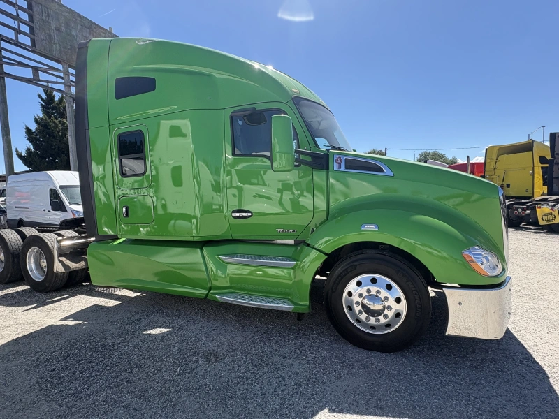 2017 KENWORTH CONSTRUCTION