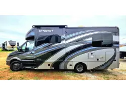 2018 THOR MOTOR COACH Synergy 24TT
