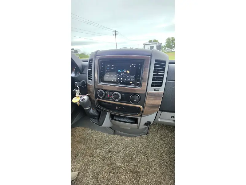 2018 THOR MOTOR COACH Synergy 24TT