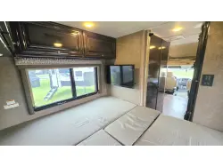 2018 THOR MOTOR COACH Synergy 24TT