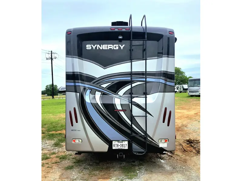 2018 THOR MOTOR COACH Synergy 24TT