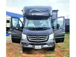 2018 THOR MOTOR COACH Synergy 24TT