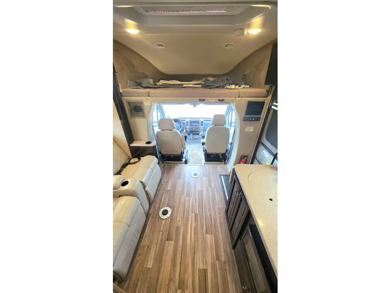 2018 THOR MOTOR COACH Synergy 24TT