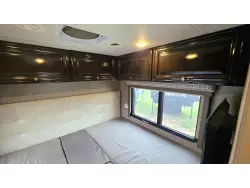 2018 THOR MOTOR COACH Synergy 24TT