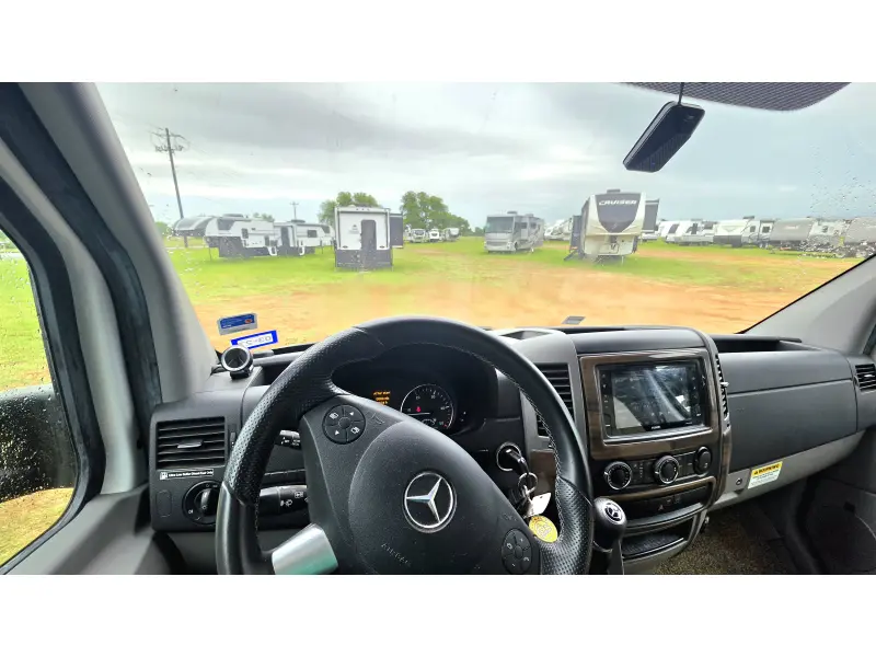 2018 THOR MOTOR COACH Synergy 24TT