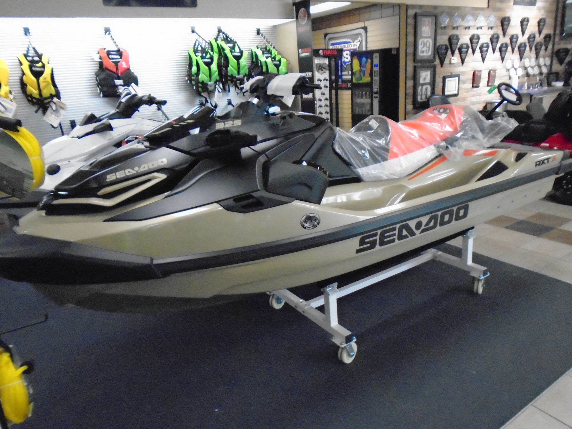 2025 Sea-Doo RXT-X 325 + Tech Package X 325 in Shawnee, OK