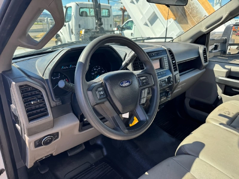 2022 FORD F550