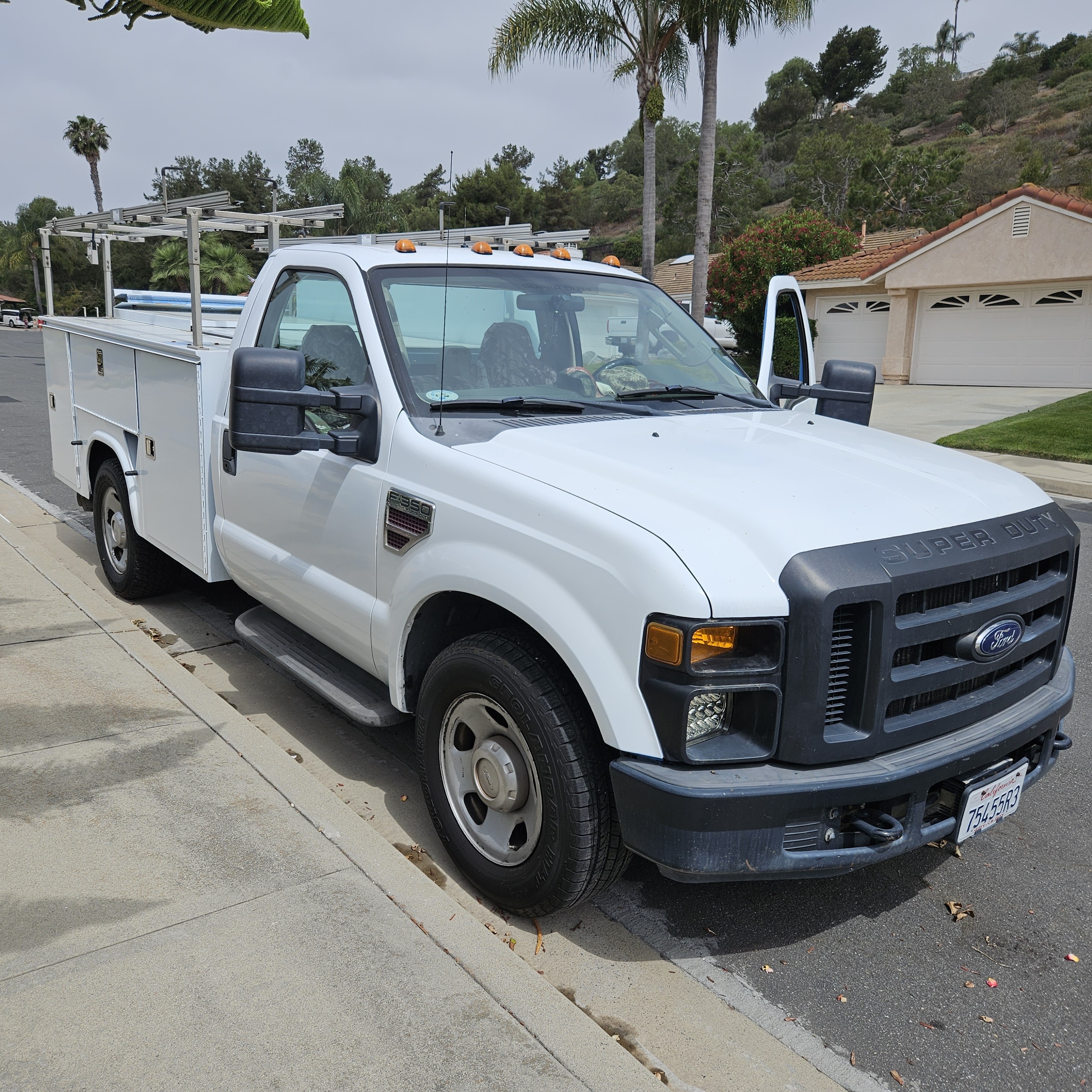 2008 FORD Utility Truck in Oceanside, CA