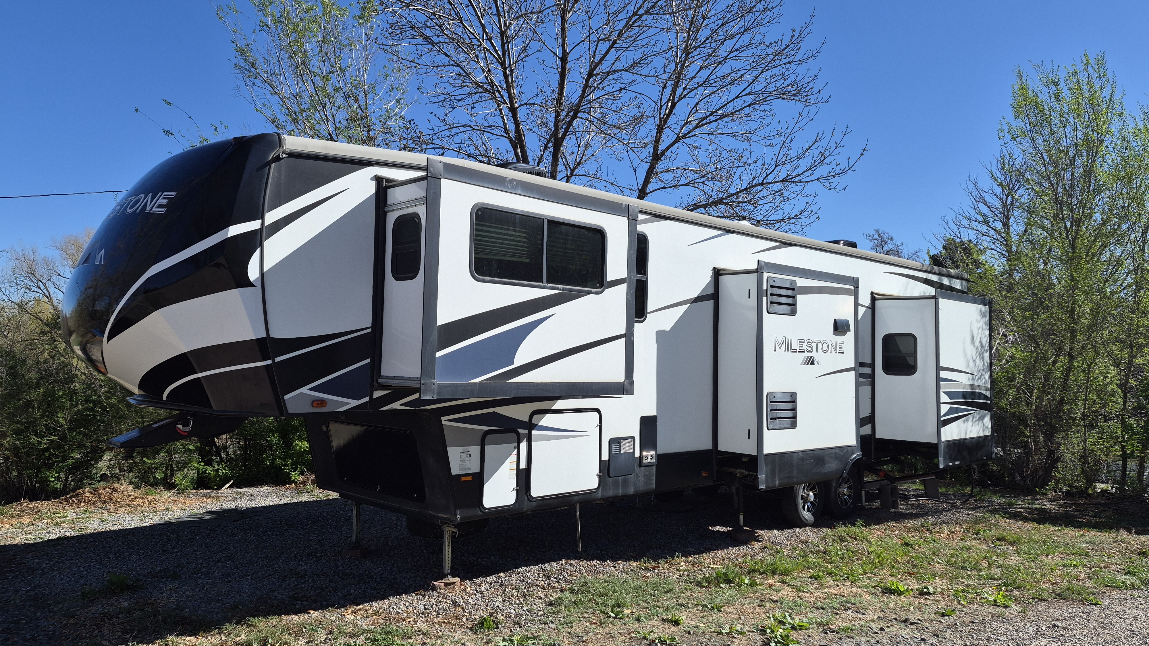 2020 Heartland MILESTONE 379FLML RV