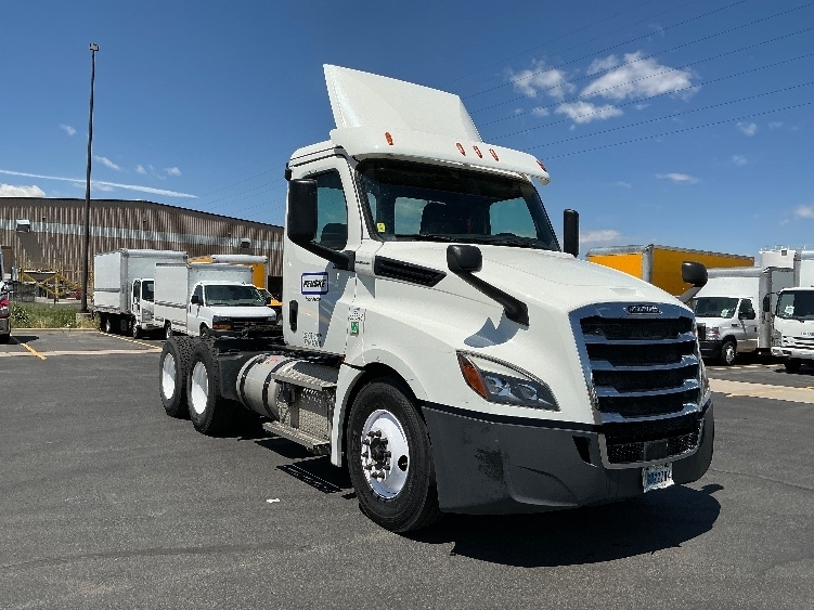 2020 FREIGHTLINER CASCADIA 126 in Denver, CO