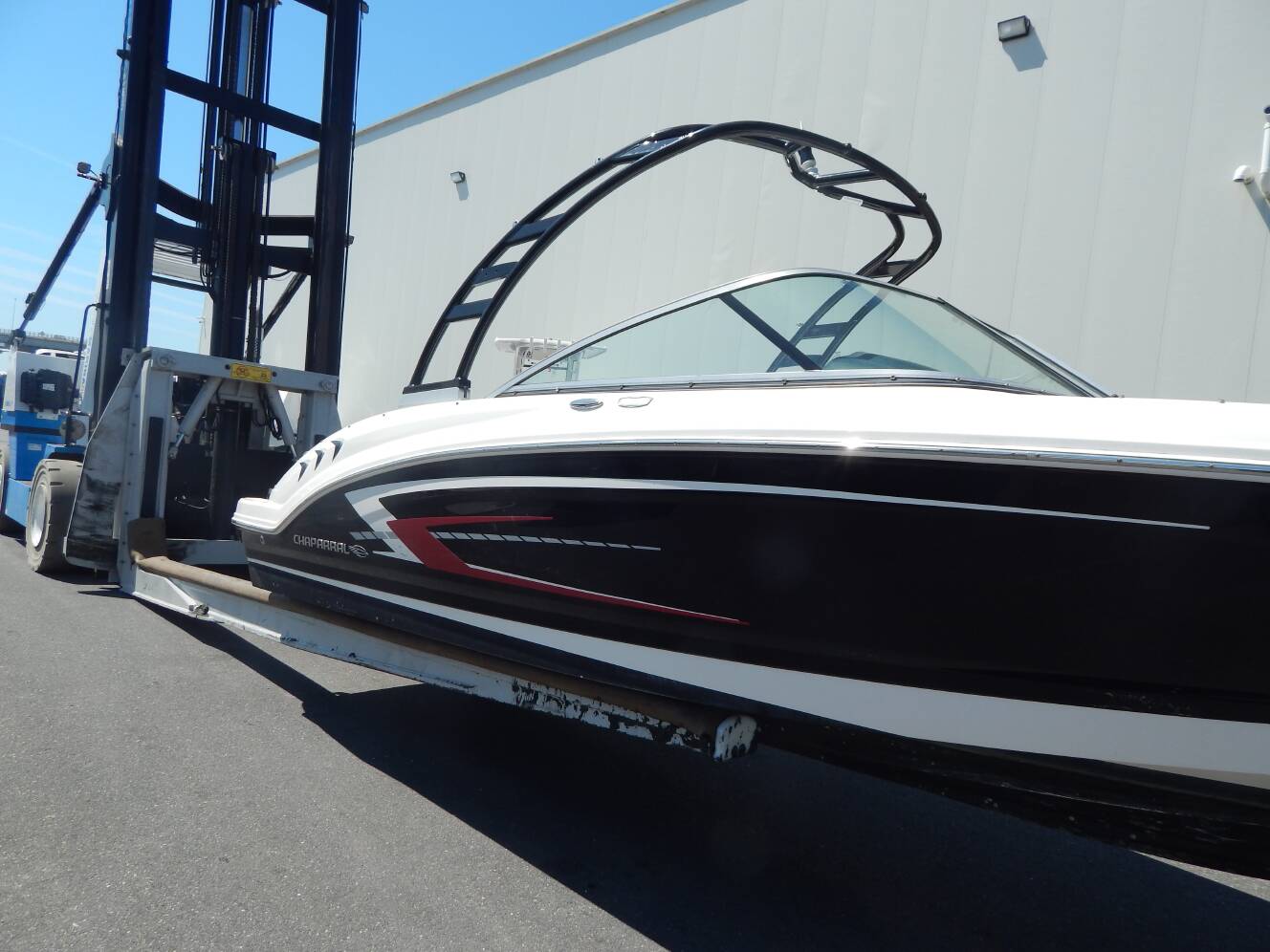 A photo of this 2023 Chaparral 23 SSi