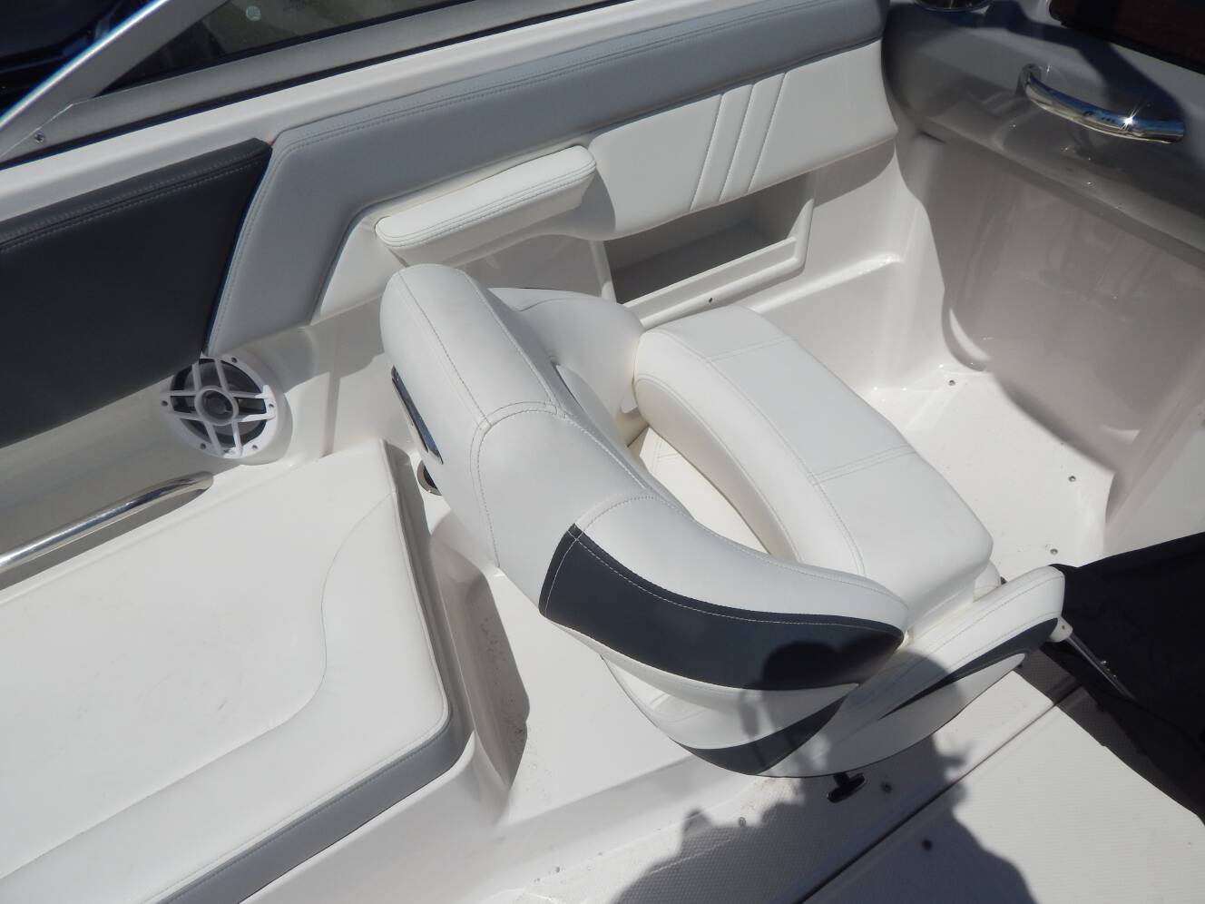 A photo of this 2023 Chaparral 23 SSi