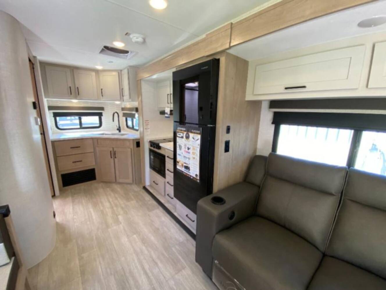 A photo of this 2026 Ember Rv E-Series 22MLQ