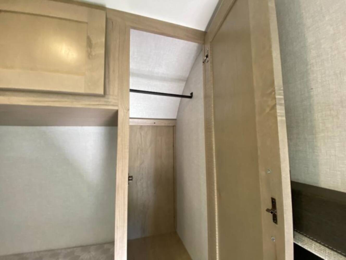 A photo of this 2026 Ember Rv E-Series 22MLQ