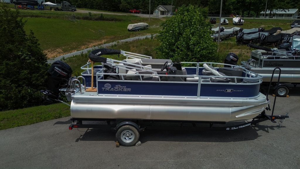 2026 Sun Tracker Bass Buggy® 18 DLX in white bluff TN