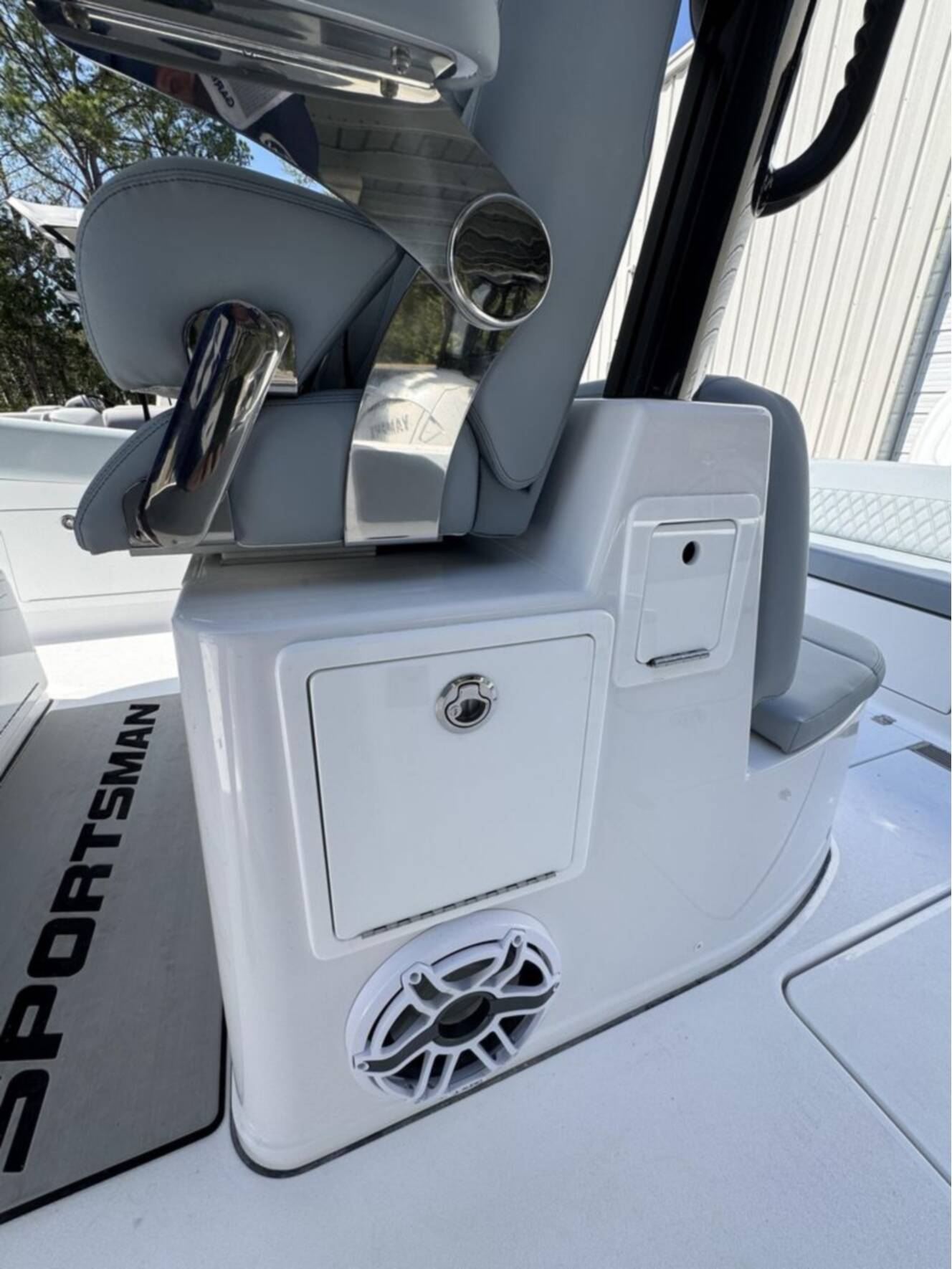 A photo of this 2026 Sportsman Heritage 321 Center Console