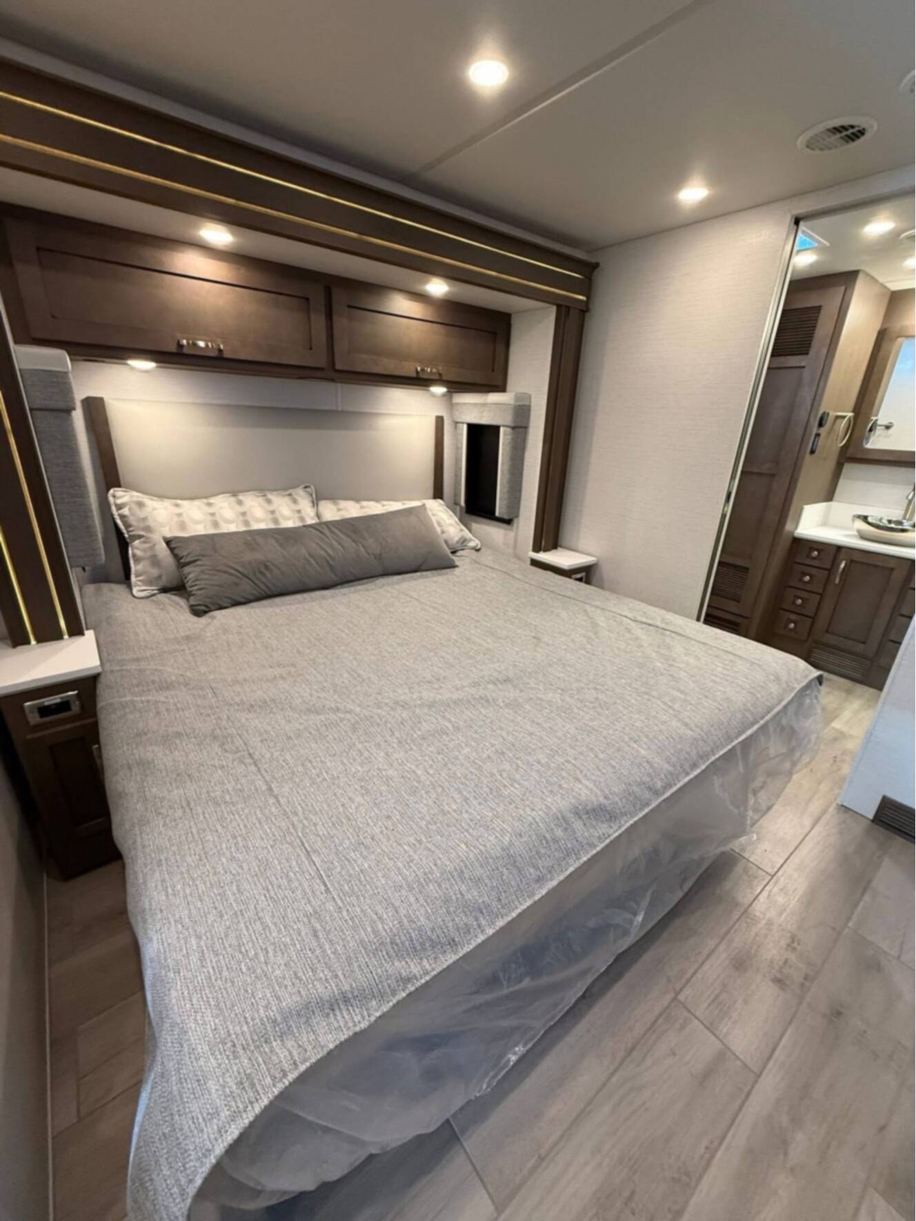 A photo of this 2026 Newmar Grand Star 3948