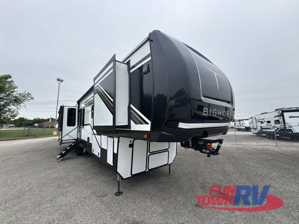 2025 Heartland Bighorn 391MFB in cibolo TX