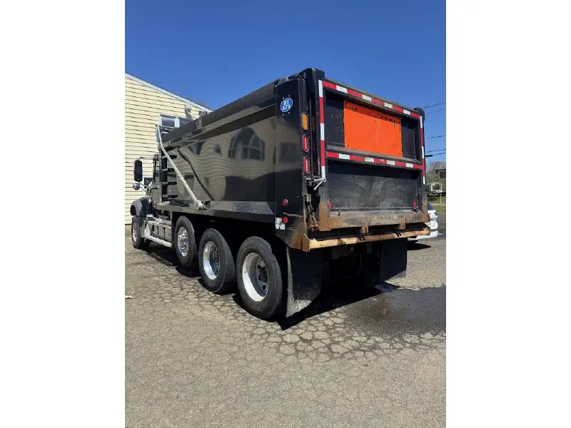 2025 Mack GR84F