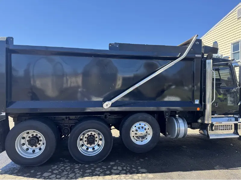 2025 Mack GR84F